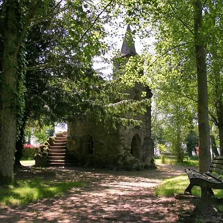 Hostellerie De La Quenoeuille Marquise