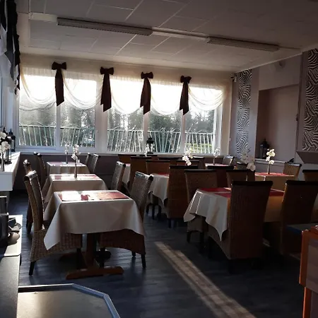 Hostellerie De La Quenoeuille