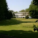 Hostellerie De La Quenoeuille