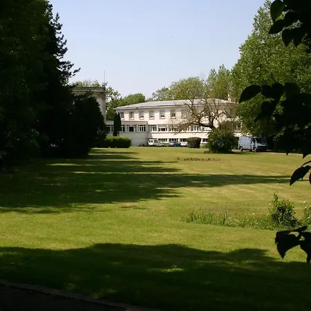 Hostellerie De La Quenoeuille