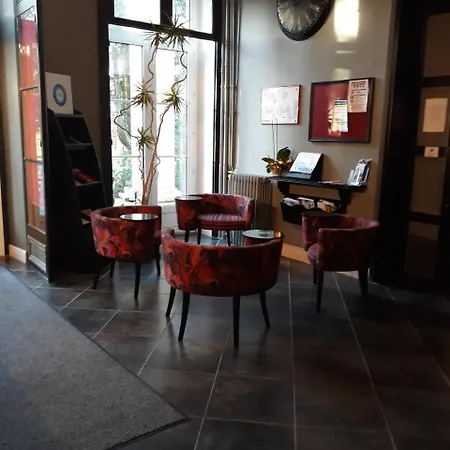 Hostellerie De La Quenoeuille Marquise