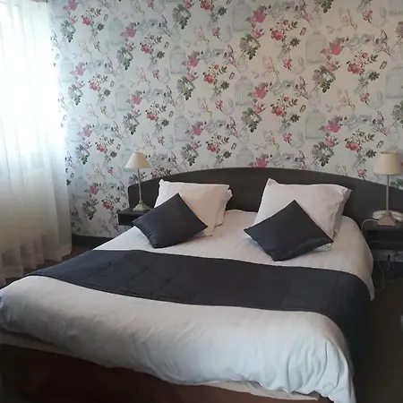 Hostellerie De La Quenoeuille Marquise