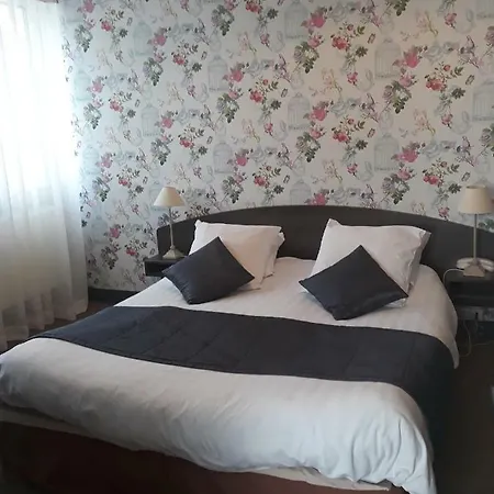 Hostellerie De La Quenoeuille Marquise