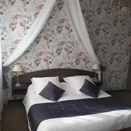 Hostellerie De La Quenoeuille Szálloda